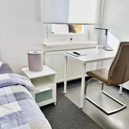 Claudias - 20 Minuten Bis Messe Homestay szállás *